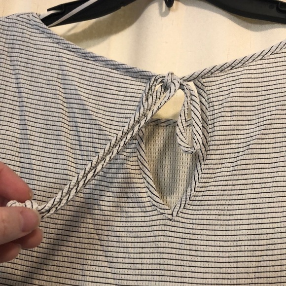 NWT LC Lauren Conrad Black and White Striped Shirt with Bell Sleeves, Size XL - Picture 5 of 9